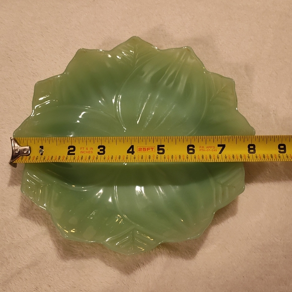 Fire King Jadeite Green Lotus Plate - Picture 8 of 10